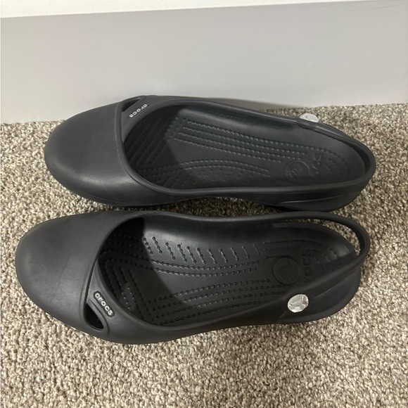 Crocs Jayna Sling Back Black Rubber Flat Sandal Gem on Strap Size 7 - Picture 4 of 13